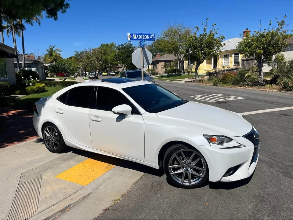 2015 Lexus IS 3rd Gen - Image 4 of 10