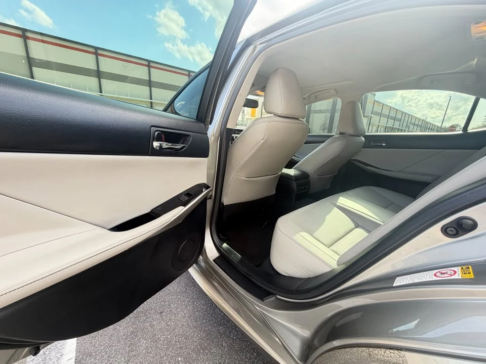 2015 Lexus IS 3rd Gen - Image 15 of 20