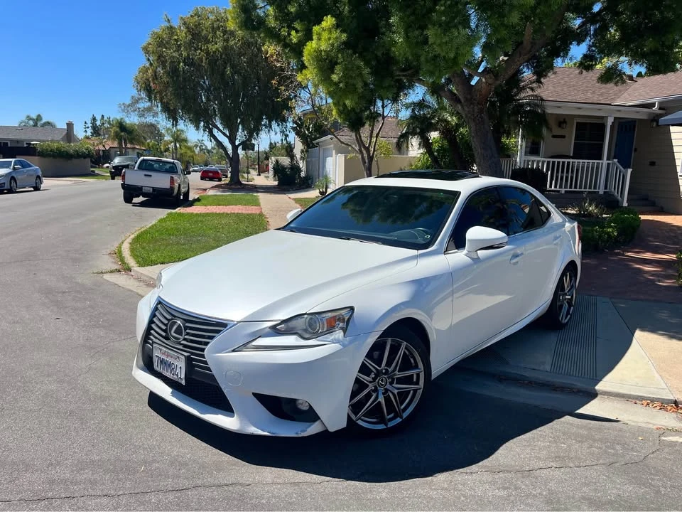 2015 Lexus IS 3rd Gen - Image 5 of 10