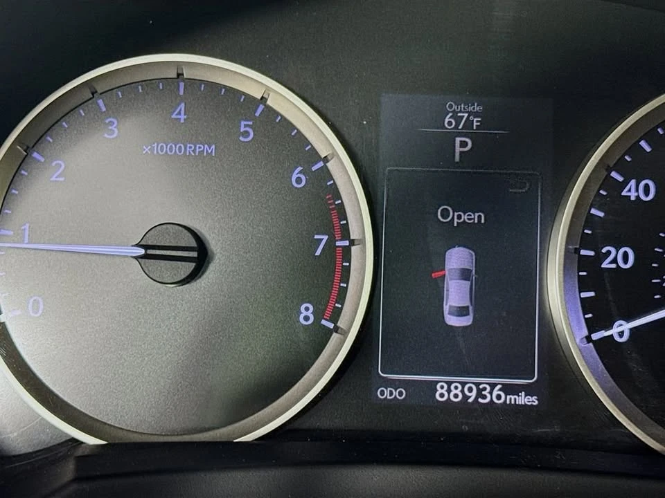 2015 Lexus IS 3rd Gen - Image 16 of 19