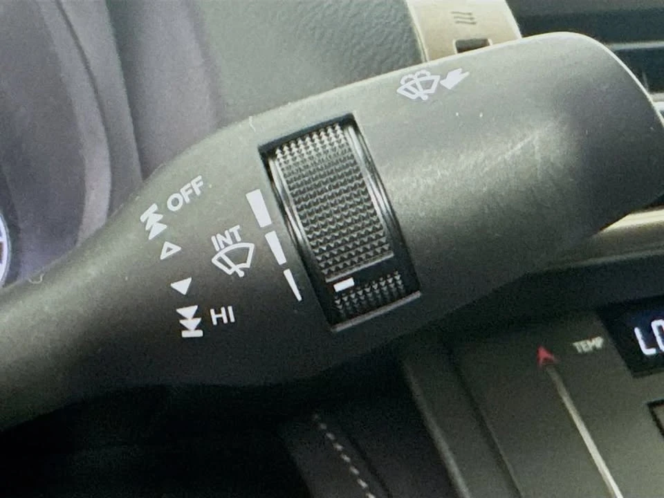 2015 Lexus IS 3rd Gen - Image 15 of 19