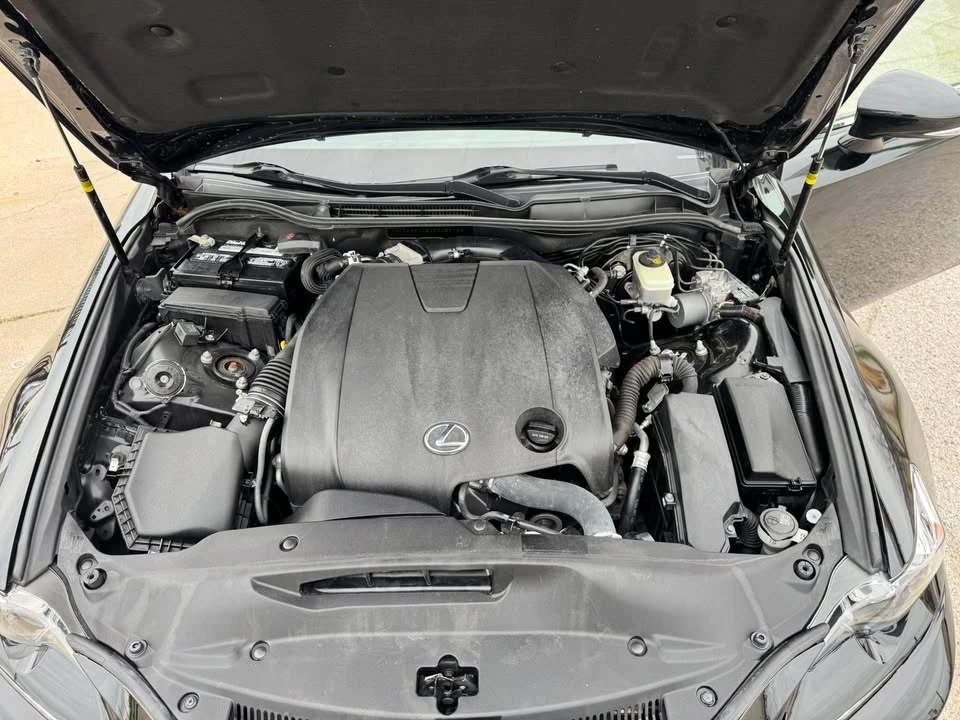 2015 Lexus IS 3rd Gen - Image 17 of 18