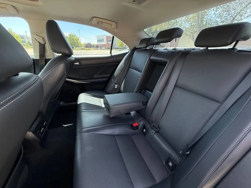 2015 Lexus IS 3rd Gen - Image 11 of 16
