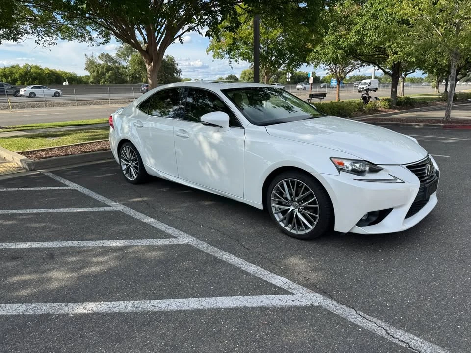 2015 Lexus IS 3rd Gen - Image 7 of 19