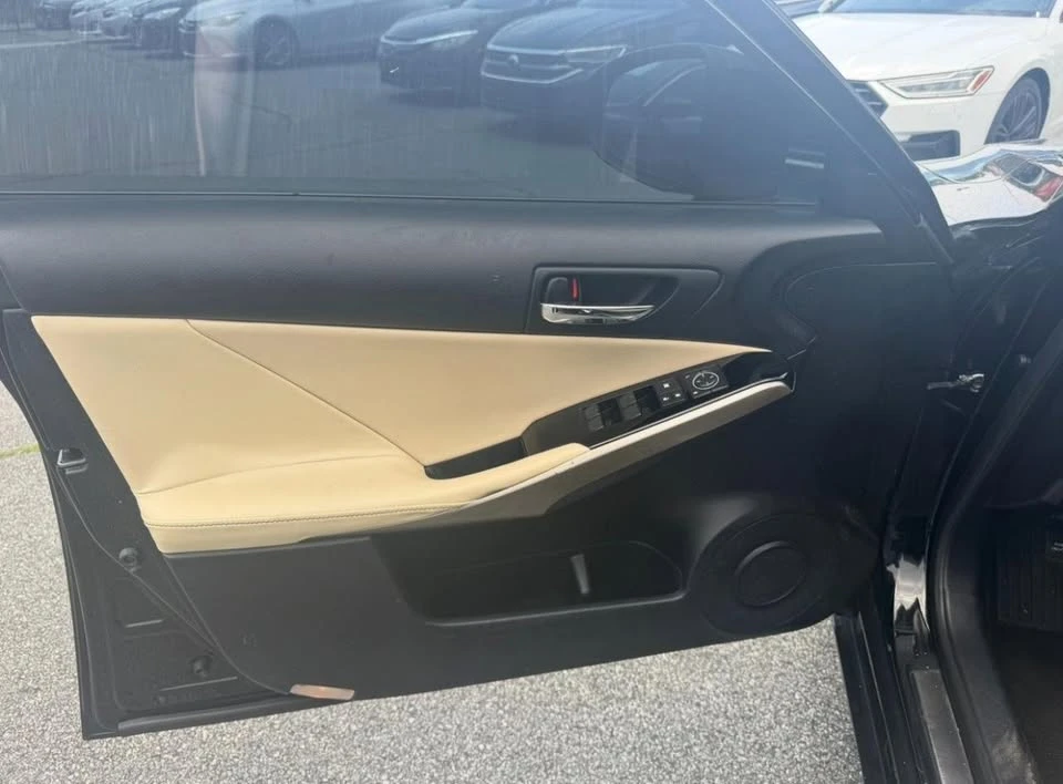 2015 Lexus IS 3rd Gen - Image 11 of 20