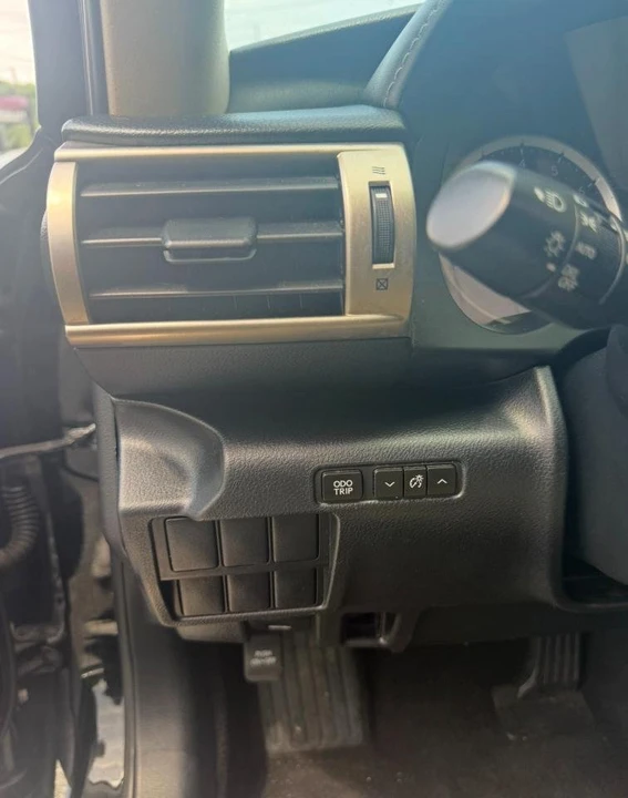 2015 Lexus IS 3rd Gen - Image 13 of 20