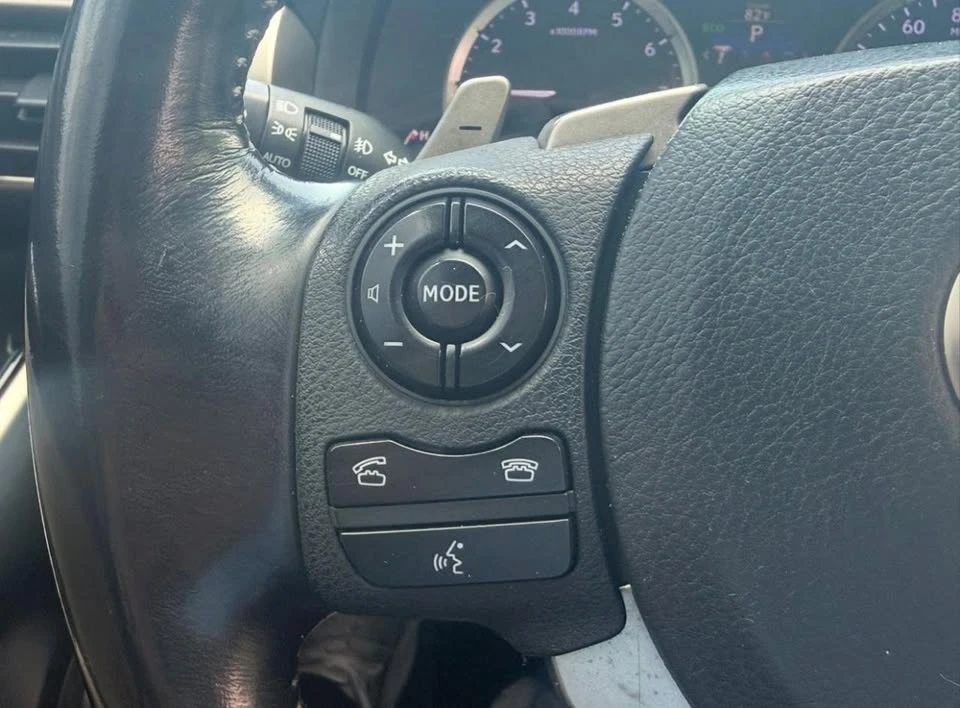 2015 Lexus IS 3rd Gen - Image 17 of 20