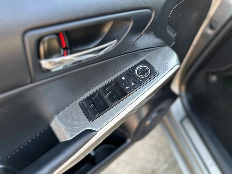 2015 Lexus IS 3rd Gen - Image 15 of 20