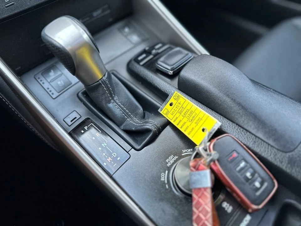 2015 Lexus IS 3rd Gen - Image 19 of 20