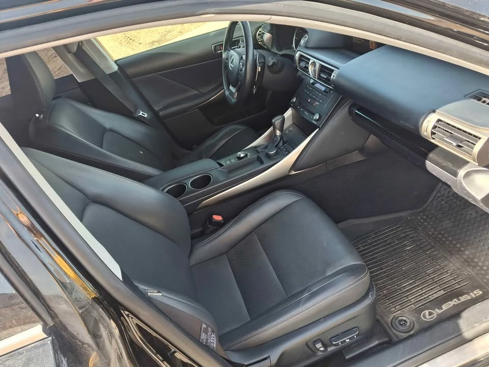 2015 Lexus IS 3rd Gen - Image 7 of 10