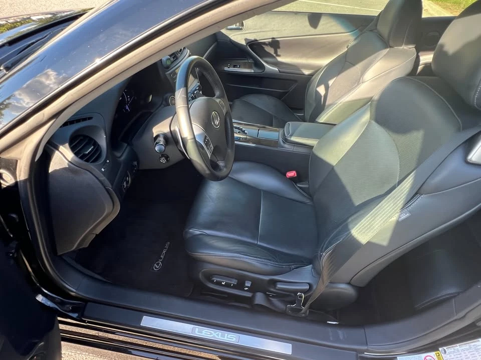 2015 Lexus IS 3rd Gen - Image 4 of 8