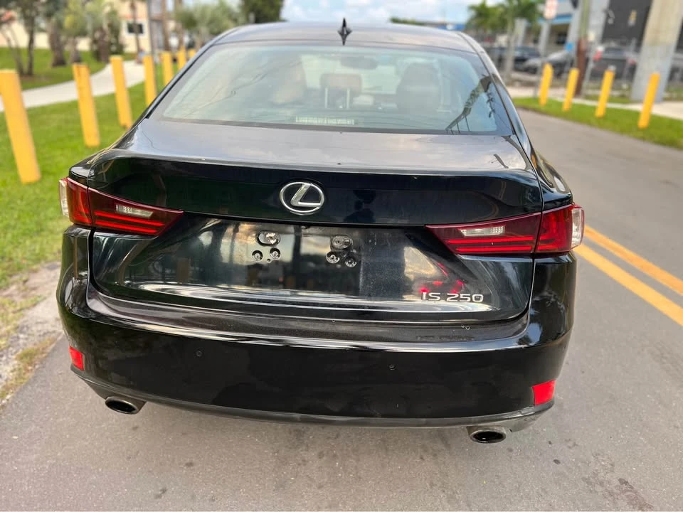 2015 Lexus IS 3rd Gen - Image 5 of 10