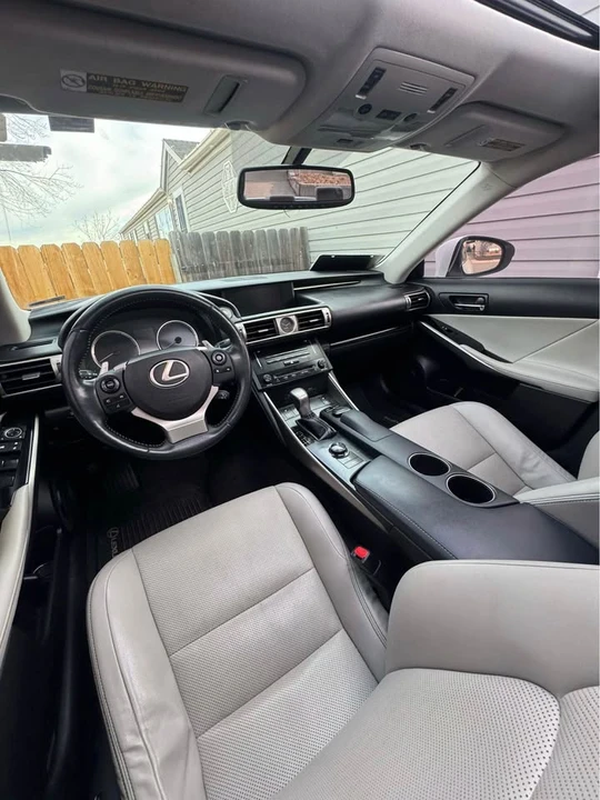 2015 Lexus IS 3rd Gen - Image 8 of 10