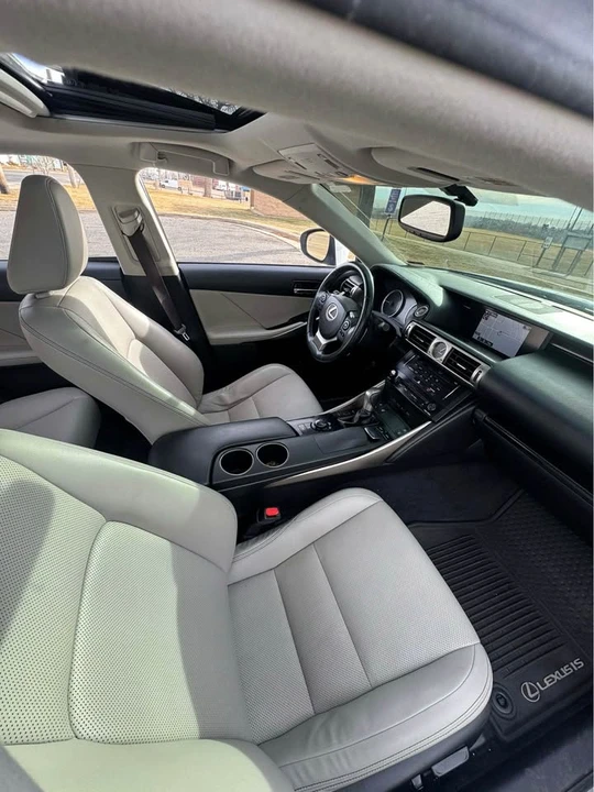 2015 Lexus IS 3rd Gen - Image 6 of 10