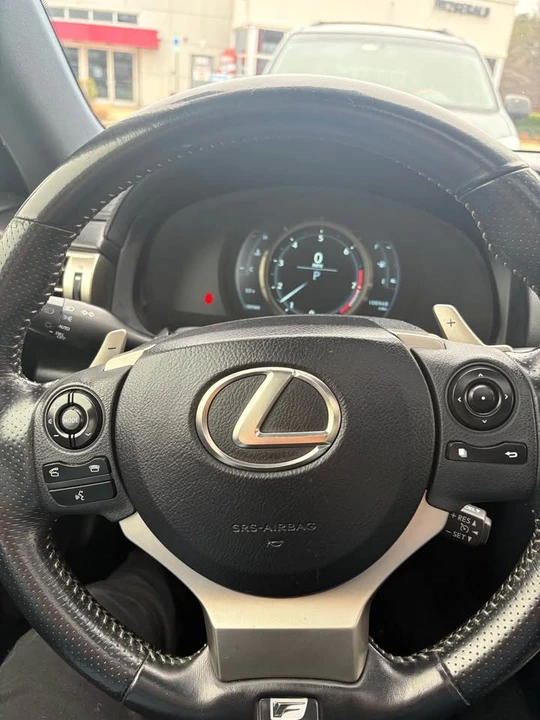 2015 Lexus IS 3rd Gen - Image 7 of 11