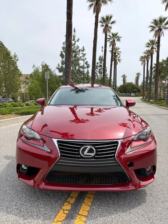 2015 Lexus IS 3rd Gen - Image 5 of 10
