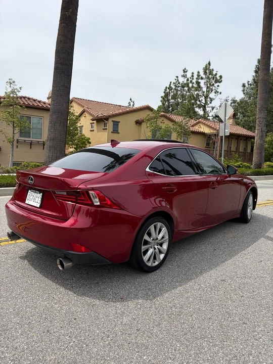 2015 Lexus IS 3rd Gen - Image 4 of 10