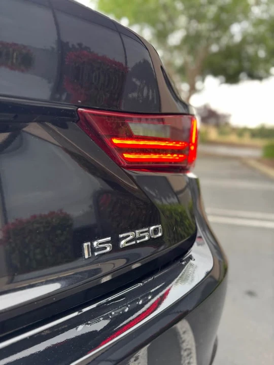 2015 Lexus IS 3rd Gen - Image 7 of 20