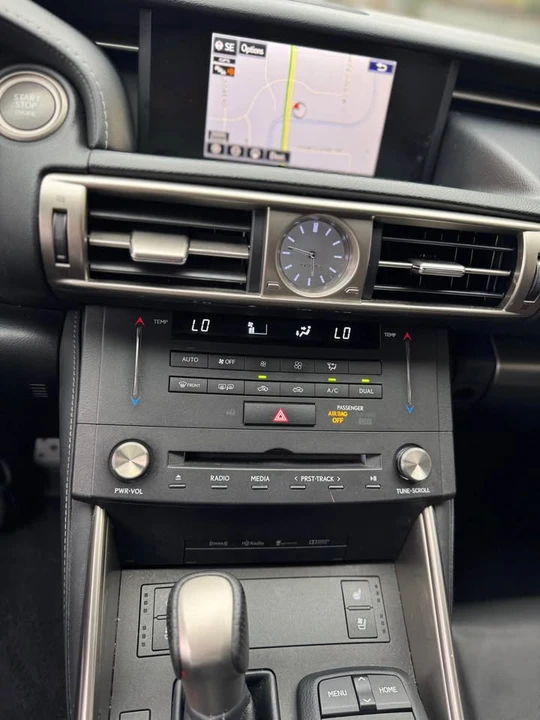 2015 Lexus IS 3rd Gen - Image 16 of 20