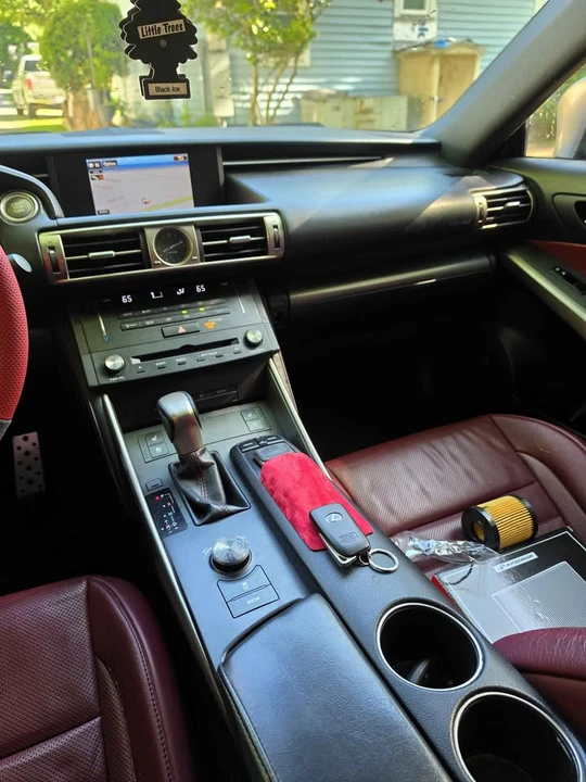 2015 Lexus IS 3rd Gen - Image 5 of 11