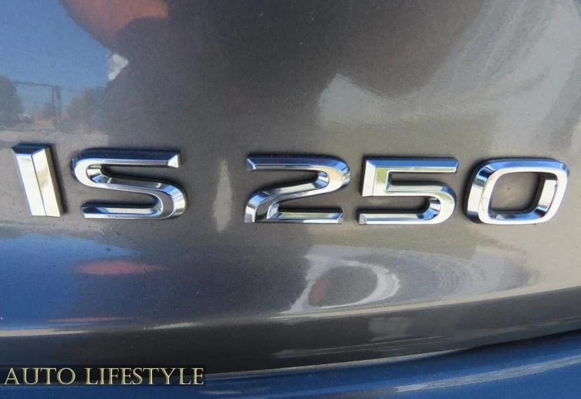 2015 Lexus IS 3rd Gen - Image 17 of 21