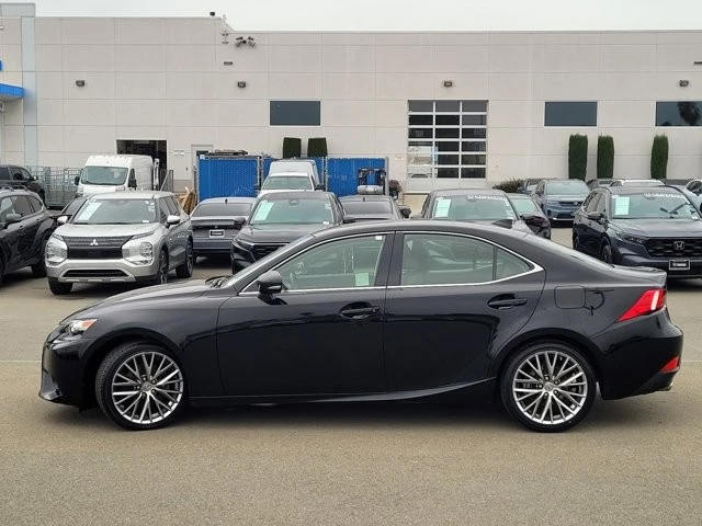 2015 Lexus IS 3rd Gen - Image 8 of 12