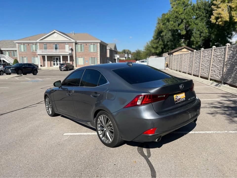 2015 Lexus IS 3rd Gen - Image 8 of 12