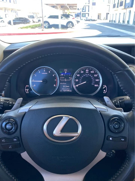 2015 Lexus IS 3rd Gen - Image 5 of 8