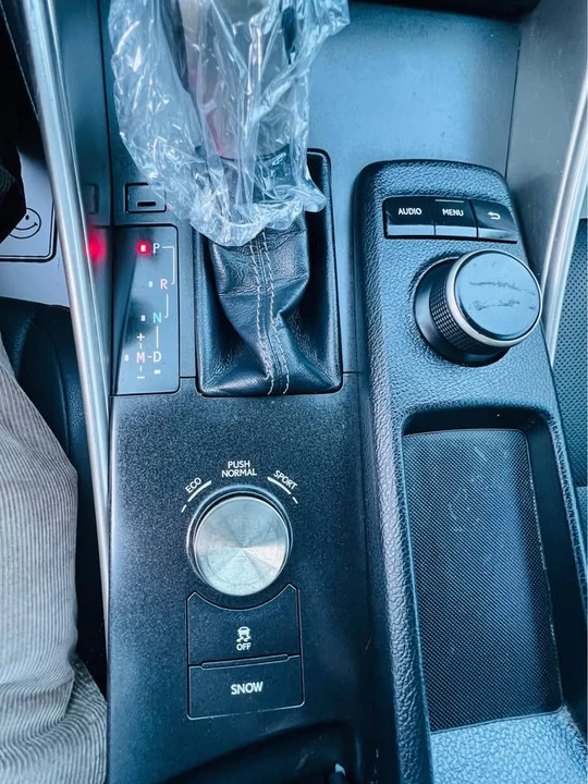 2015 Lexus IS 3rd Gen - Image 14 of 20