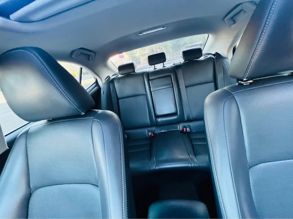 2015 Lexus IS 3rd Gen - Image 18 of 20