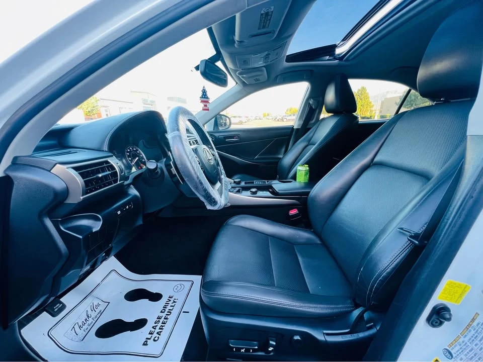 2015 Lexus IS 3rd Gen - Image 17 of 20