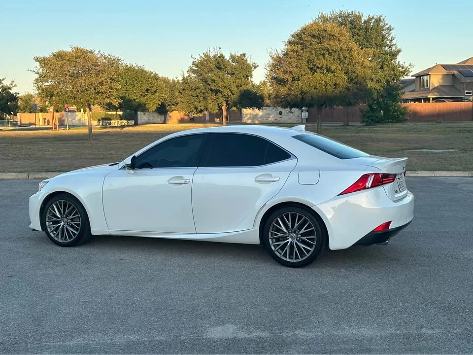 2015 Lexus IS 3rd Gen - Image 4 of 9