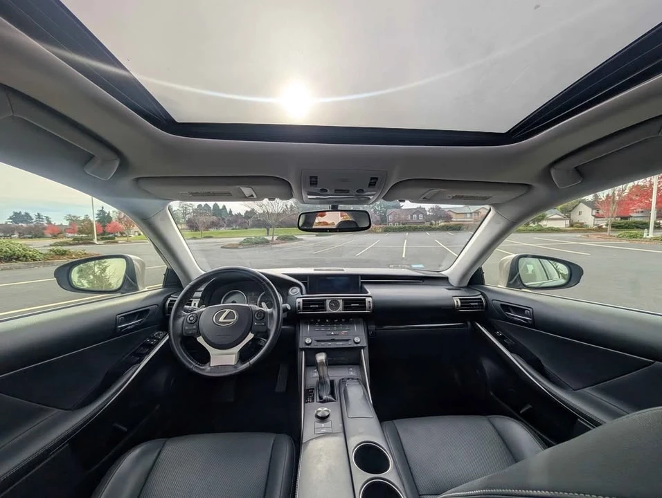 2015 Lexus IS 3rd Gen - Image 9 of 15