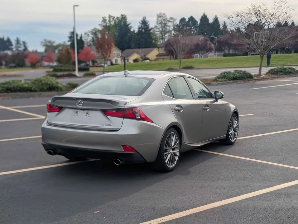 2015 Lexus IS 3rd Gen - Image 4 of 15