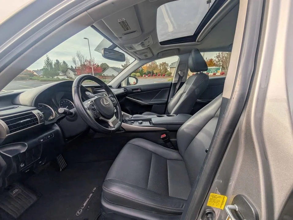 2015 Lexus IS 3rd Gen - Image 7 of 15