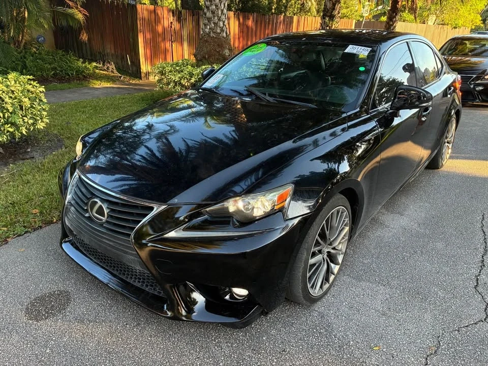 2015 Lexus IS 3rd Gen - Image 4 of 7