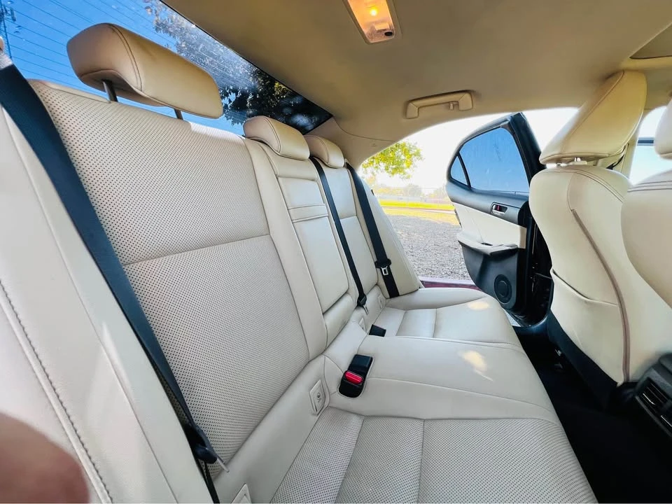 2015 Lexus IS 3rd Gen - Image 5 of 15