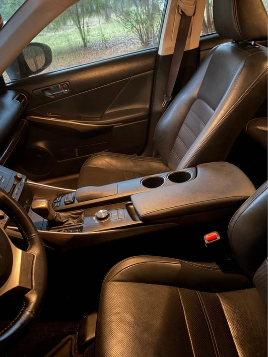 2015 Lexus IS 3rd Gen - Image 18 of 18
