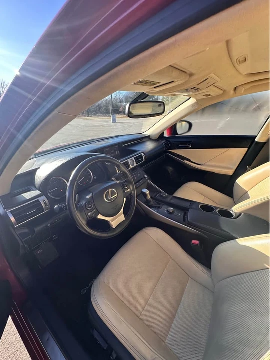 2015 Lexus IS 3rd Gen - Image 11 of 19