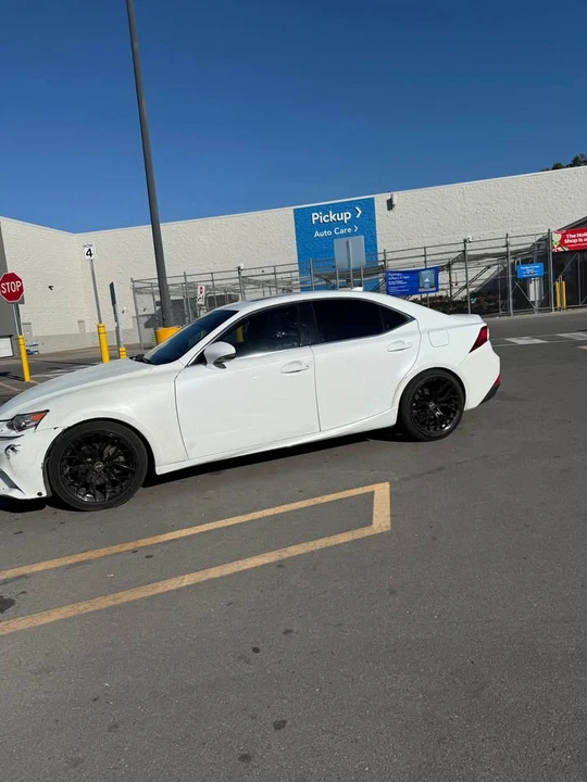 2015 Lexus IS 3rd Gen - Image 4 of 9