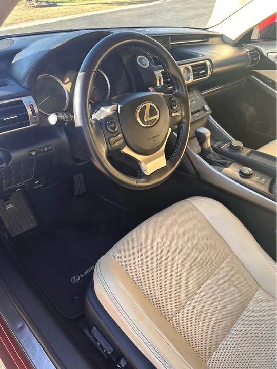 2015 Lexus IS 3rd Gen - Image 17 of 19