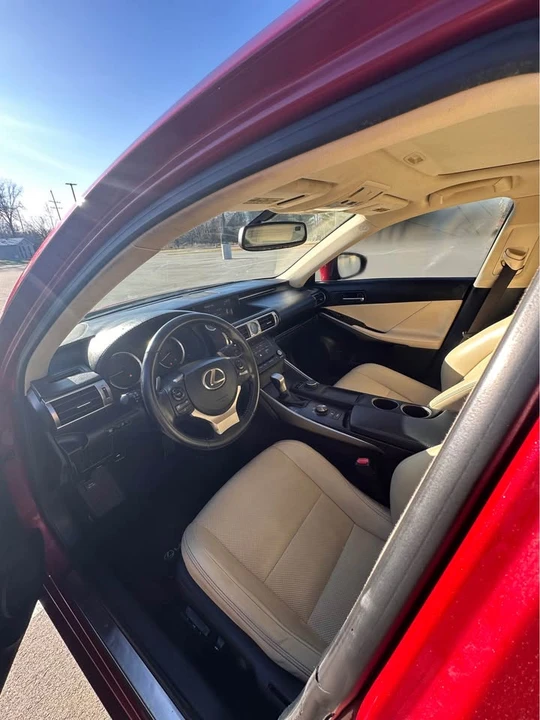 2015 Lexus IS 3rd Gen - Image 10 of 19
