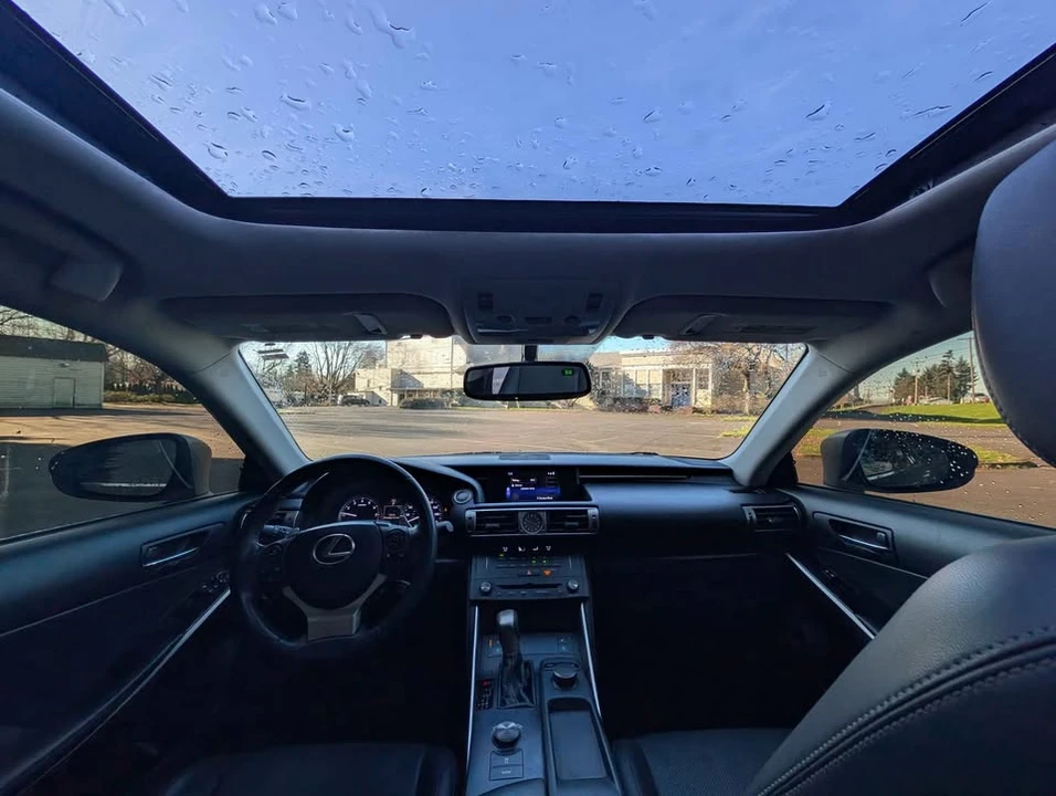 2015 Lexus IS 3rd Gen - Image 9 of 17