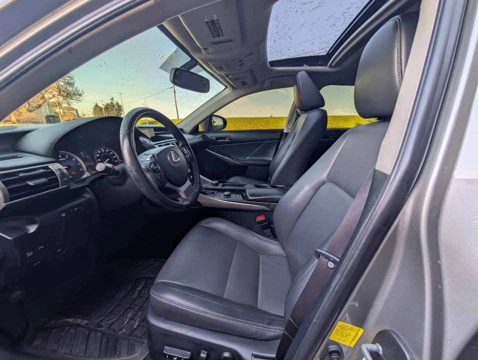 2015 Lexus IS 3rd Gen - Image 7 of 17