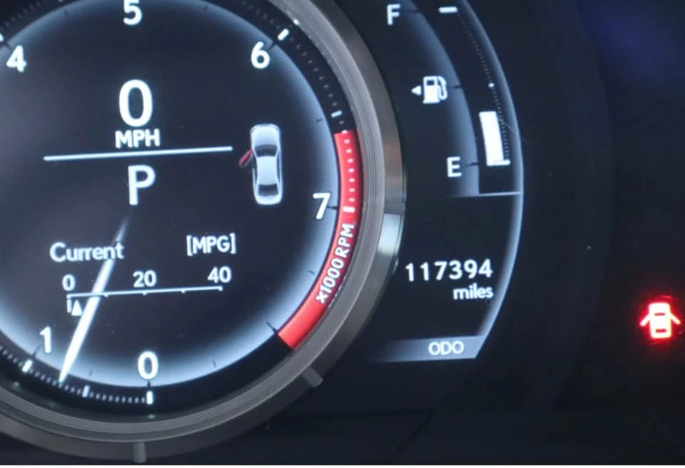 2015 Lexus IS 3rd Gen - Image 10 of 19
