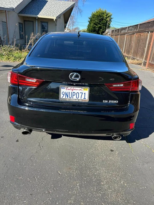 2015 Lexus IS 3rd Gen - Image 5 of 15