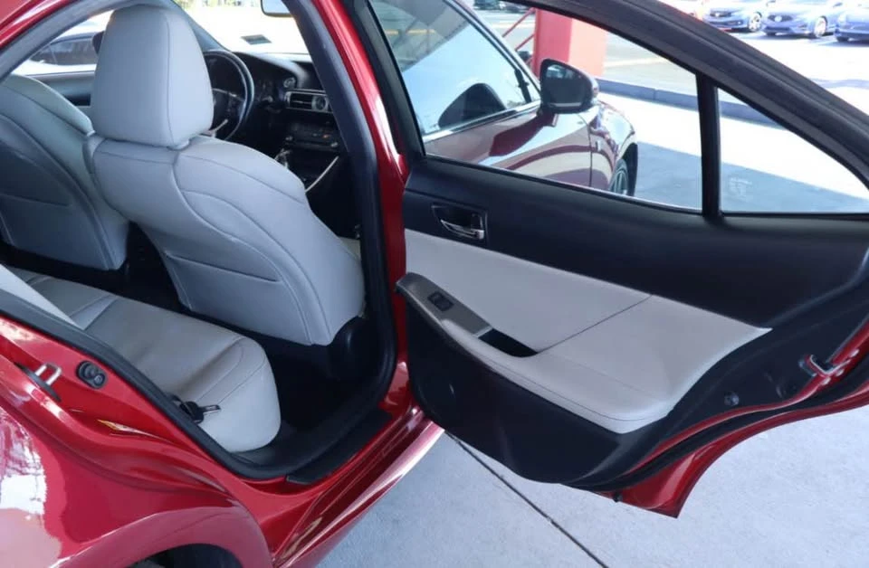2015 Lexus IS 3rd Gen - Image 14 of 19