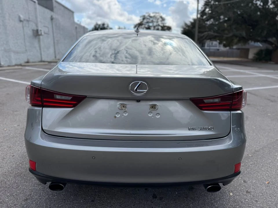 2015 Lexus IS 3rd Gen - Image 8 of 11