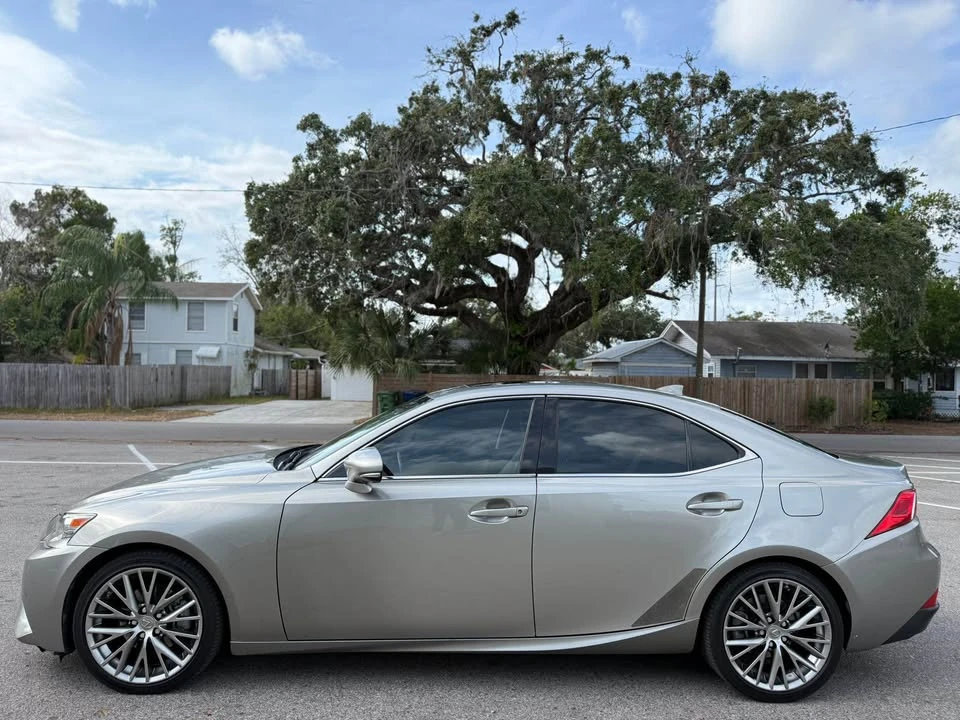 2015 Lexus IS 3rd Gen - Image 5 of 11