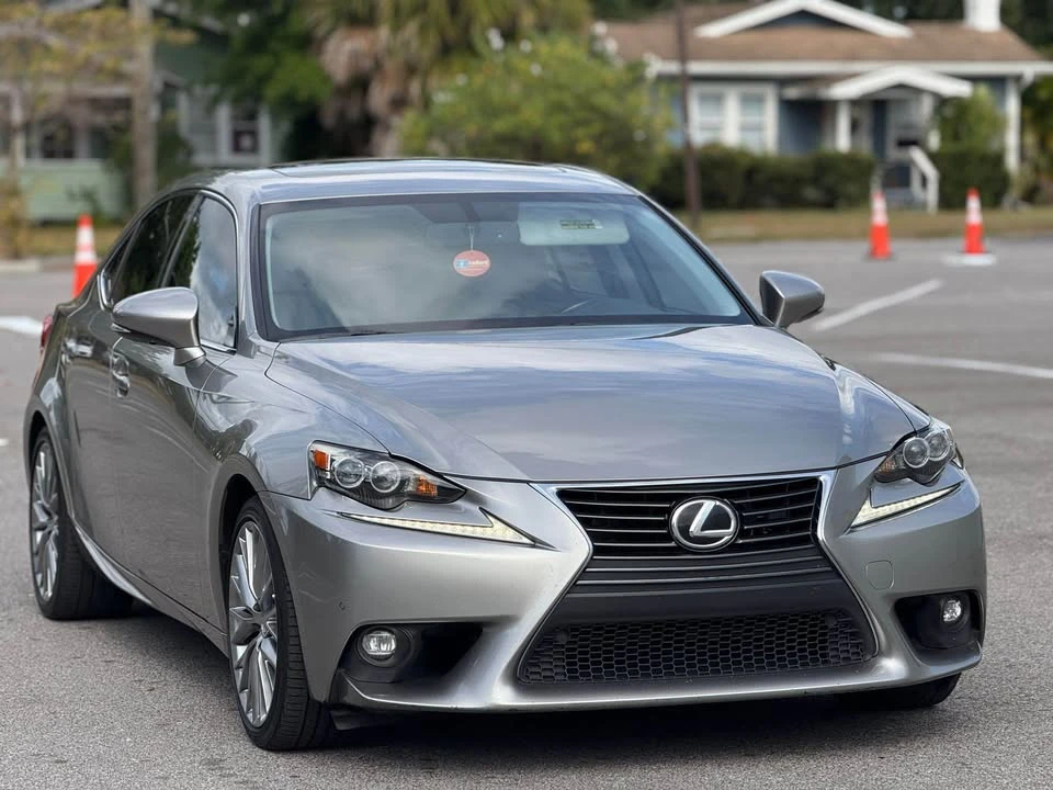 2015 Lexus IS 3rd Gen - Image 4 of 11